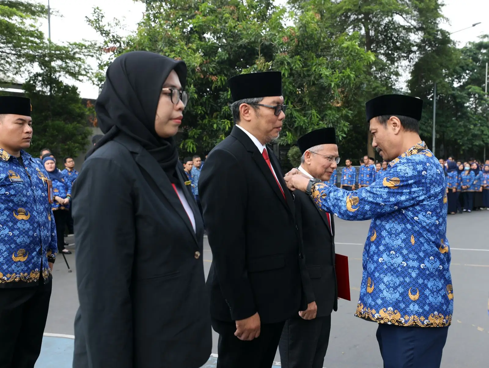 Peringatan Hari Pahlawan 2024: BNPB Anugerahkan Tanda Kehormatan Satyalancana Karya Satya